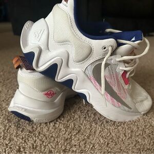 Women’s Nike Basketball/Volleyball shoes